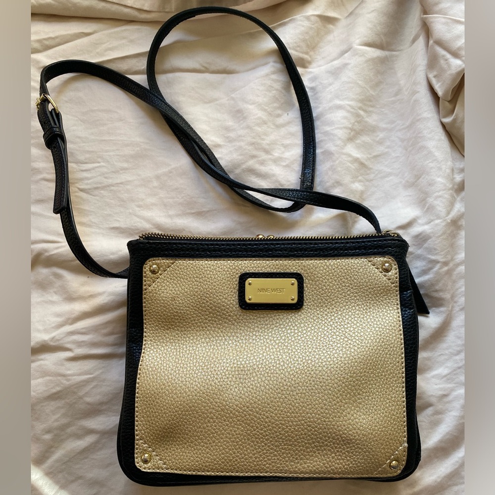 Nine West pebbled leather shoulder bag